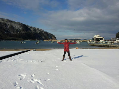 白い雪　青い空　青い海　太陽の光