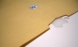 [画像：MacBook]