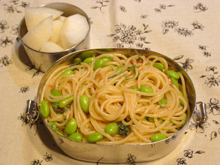 梅と枝豆パスタ弁当