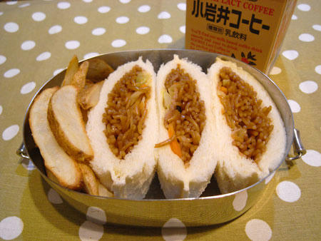 焼きそばパン弁当