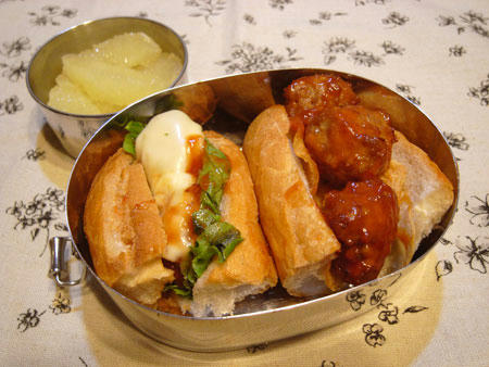 ミートボールサンド弁当