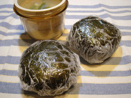 爆弾おにぎり弁当