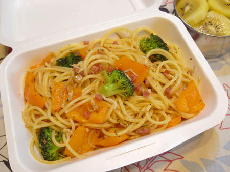 ブロッコリーパプリカパスタ弁当