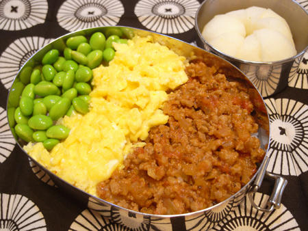 三色ミートソース丼弁当