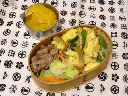 絹さや玉葱の卵とじ弁当