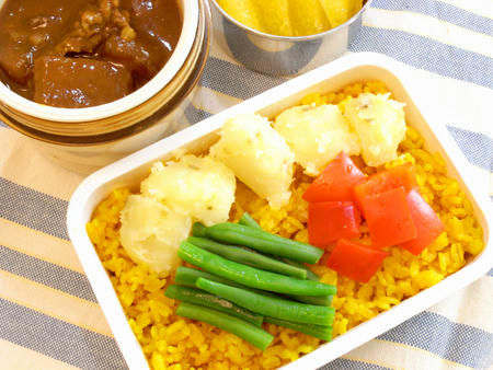 牛すじカレー弁当
