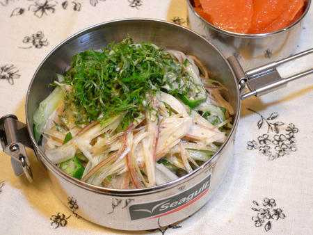 サラダ蕎麦弁当