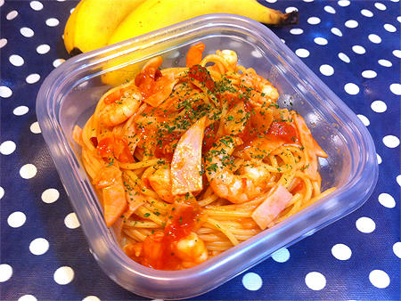 海老のトマトクリームパスタ弁当