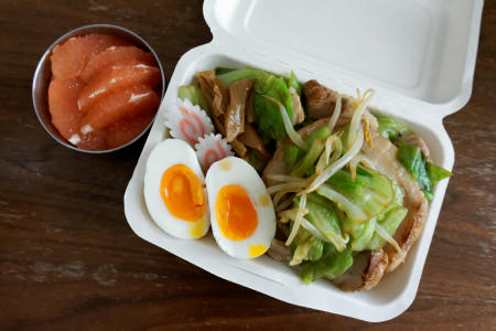 炙りチャーシュー丼弁当
