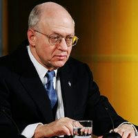 Martin Feldstein3