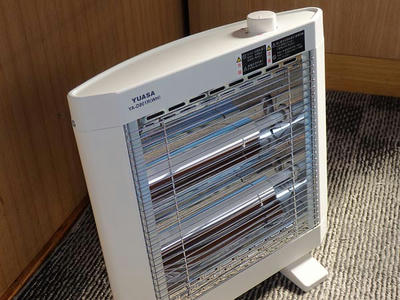 YUASA 電気ストーブ YA-D801R全体