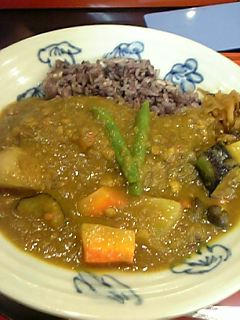 具だくさんの和風根葉カレー
