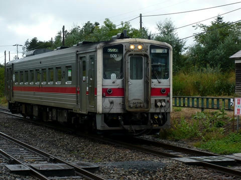 兜沼駅に入線するキハ54 509