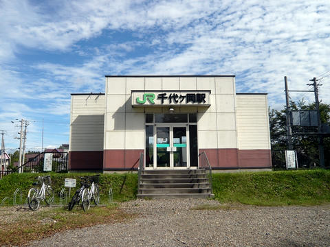 JR千代ヶ岡駅舎