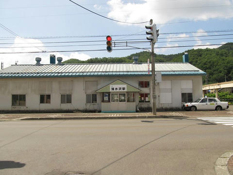 清水沢駅駅舎正面