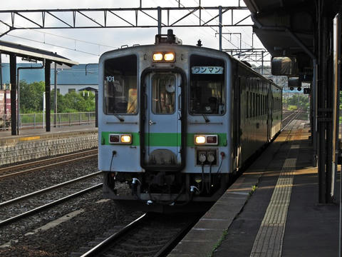 キハ143-101＠登別駅