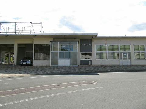 JR留辺蘂駅舎