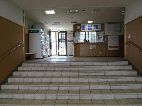 赤平駅みどりの窓口・改札口