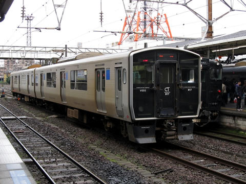 817系V005編成＠鹿児島中央駅