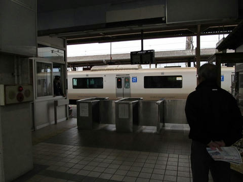 延岡駅改札口