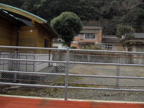 市棚駅通過時