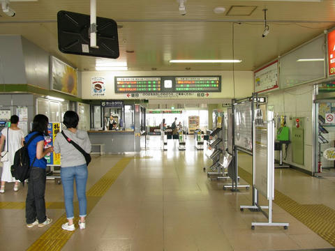苫小牧駅改札口