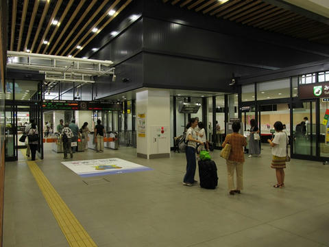 新函館北斗駅改札口・みどりの窓口