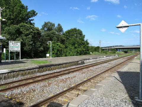 長和駅構内