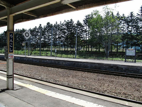 蘭越駅構内