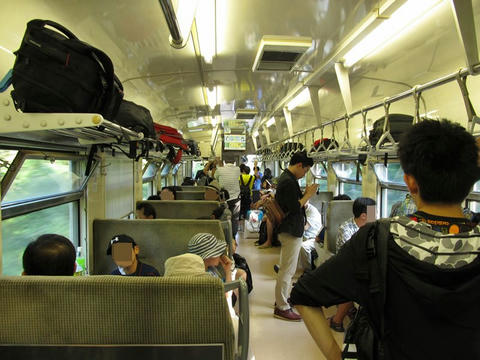 キハ150-107車内