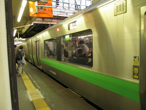 モハ733-3204＠南千歳駅