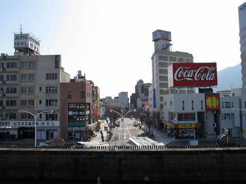 別府駅前風景