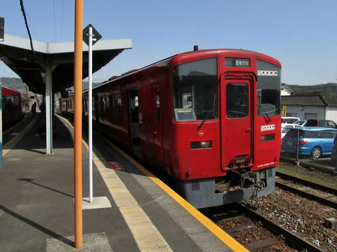 キハ200-1002＠中判田駅ホーム