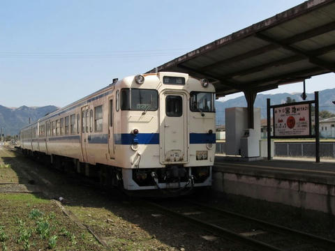 キハ147 182＠宮地駅