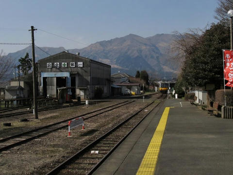 高森駅構内