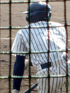 よく見ると帝京の縞は紺なんですよねー。