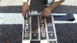 切って穴を開ける