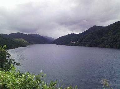 ダム湖