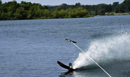 toukeiningen-on-wakeboard.jpg