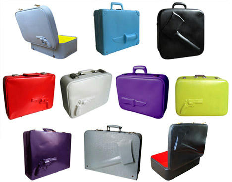 Osowarenai-attache-cases.jpg