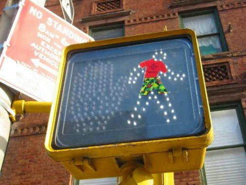 a-funny-traffic-light-at-NY-1.jpg