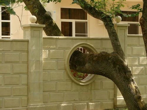 yasashii-wall.jpg