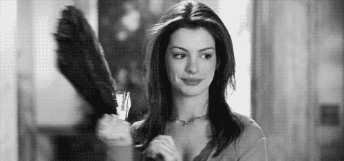 Anne-Hathaway-is-a-real-actress.gif