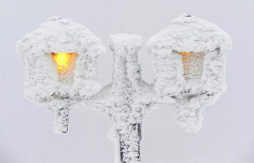 snowing-everywhere.jpg