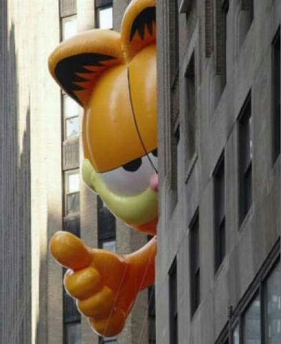 Thanks-Giving-Day-Parade-Gu.jpg