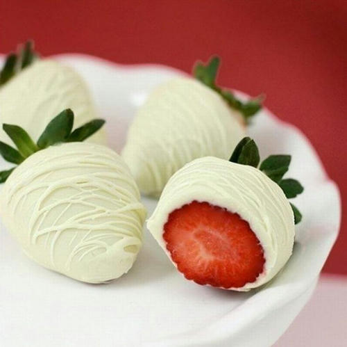 whitechocolate-coating-strawberries.jpg