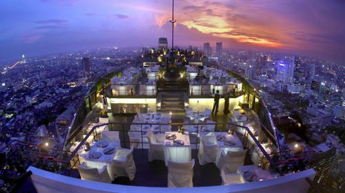 dinner-on-top-of-the-skyscraper.jpg