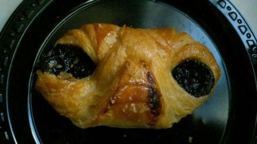 an-alien-croissant.jpg