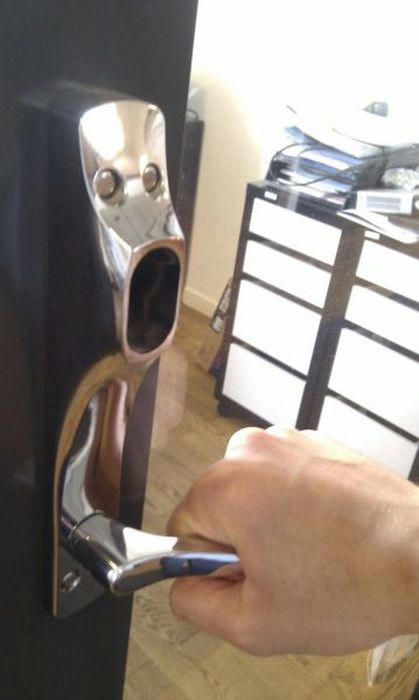 screaming-door-knob.jpg