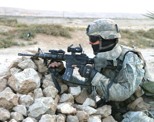 US-Army-soldier-handling-M4.jpg